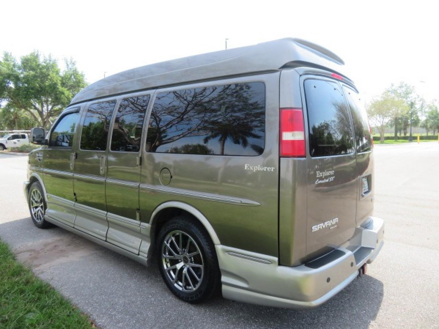 2013 /Beige Two Tone GMC Savana RV G1500 3LT (1GDS7DC45D1) with an 5.3L V8 OHV 16V engine, 4-Speed Automatic transmission, located at 4301 Oak Circle #19, Boca Raton, FL, 33431, (954) 561-2499, 26.388861, -80.084038 - You are looking at a Gorgeous 2013 GMC Savana 1500 High Top Conversion Van Explorer Limited SE Package Handicap Wheelchair Conversion Van with 72K Original Miles, Side Entry Braun Millennium Series Wheelchair Lift, Rubber Floor, Q-Straint Tie Down System, Navigation, Back Up Camera, Huge flat Screen - Photo#14